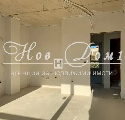 Снимка 2 — Двустаен апартамент във Варна, Колхозен пазар