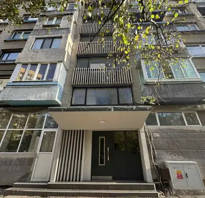 Снимка 2 — Двустаен апартамент в София, Красна поляна 1