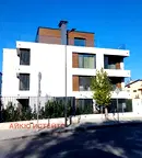 Просторен двустаен апартамент с удобна локация в Лагера