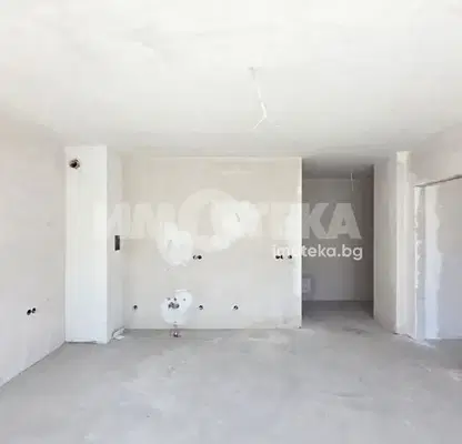 Снимка 2 — Двустаен апартамент с тераса в нова сграда в Кръстова вада, София