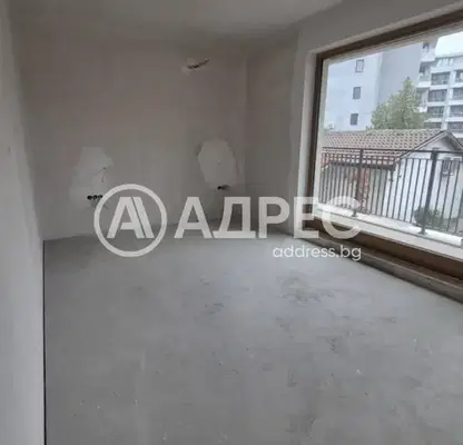 Снимка 4 — Двустаен апартамент в Кръстова вада с тераса и асансьор