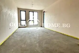 Двустаен апартамент с югозападно изложение в Кършияка, Пловдив
