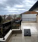 Просторен 2-стаен апартамент с голяма тераса в Кючук Париж, Пловдив
