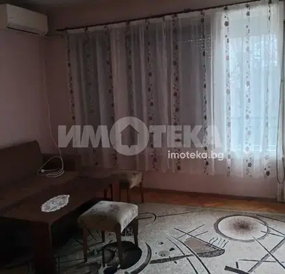 Снимка 4 — Двустаен апартамент в Пловдив, Кючук Париж