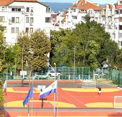 Снимка 5 — Двустаен апартамент с голяма тераса в Лазур, Бургас