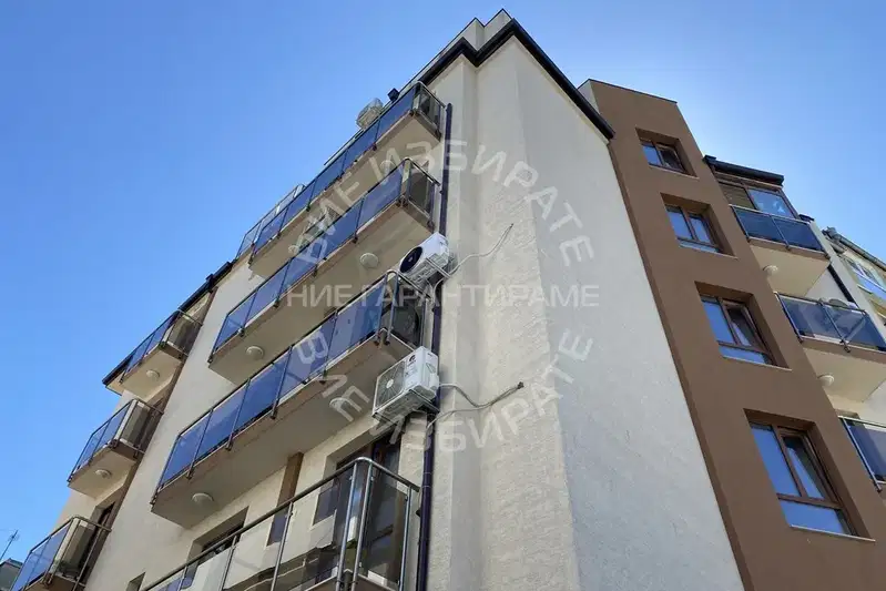 Двустаен апартамент във Варна, Левски 1