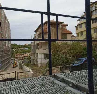 Снимка 4 — Двустаен апартамент във Варна, Левски 1