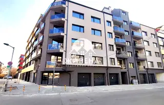 Двустаен апартамент във Варна, Лятно кино Тракия