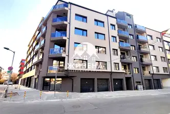 Двустаен апартамент във Варна, Лятно кино Тракия