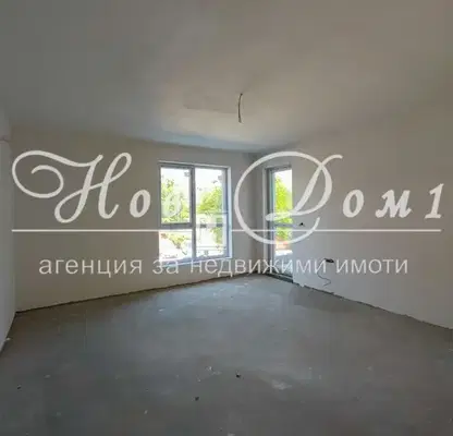 Снимка 2 — Двустаен апартамент във Варна, Лятно кино Тракия