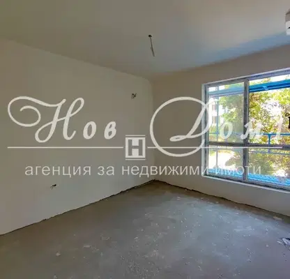 Снимка 3 — Двустаен апартамент във Варна, Лятно кино Тракия
