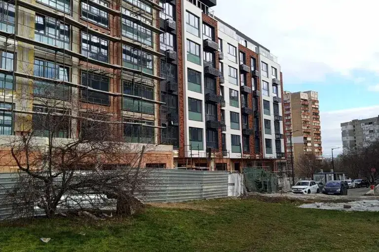 Двустаен апартамент в София, Люлин 5