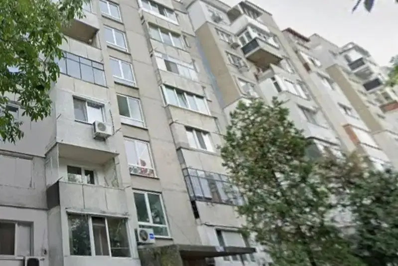 Двустаен апартамент в Люлин 9 с балкон и асансьор