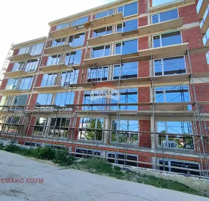 Photo 2 — 2-bedroom apartment in Varna, Alen Mak
