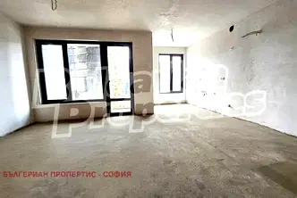 Двустаен апартамент в София, Малинова долина