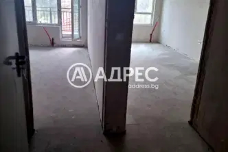 Двустаен апартамент в София, Надежда 2