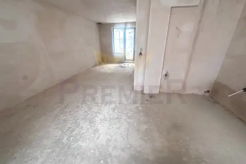 Двустаен апартамент във Варна, Операта