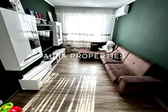 Двустаен апартамент в Раз, Орел
