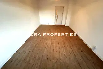 Двустаен апартамент в Раз, Орел