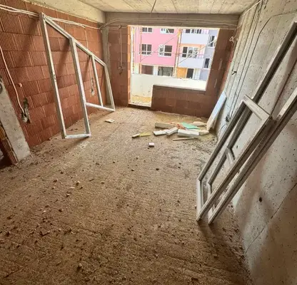 Снимка 4 — Двустаен апартамент с тераса в Остромила, Пловдив