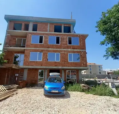 Снимка 5 — Двустаен апартамент с тераса в Остромила, Пловдив