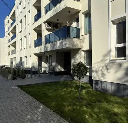 Снимка 2 — Двустаен апартамент в Пловдив, Остромила