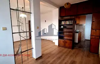 Двустаен апартамент в Шумен, Пазара
