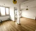 Снимка 2 — Двустаен апартамент в Шумен, Пазара