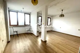 Двустаен апартамент в Шумен, Пазара