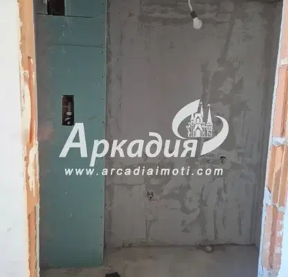 Снимка 5 — Двустаен апартамент в Пловдив, Прослав
