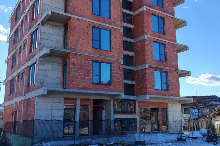 Двустаен апартамент в Монтана, Пъстрина