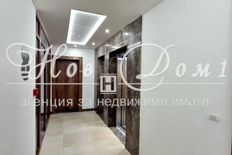 Двустаен апартамент в София, Сердика