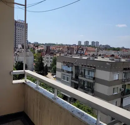 Снимка 2 — Двустаен апартамент в Плевен, Широк център