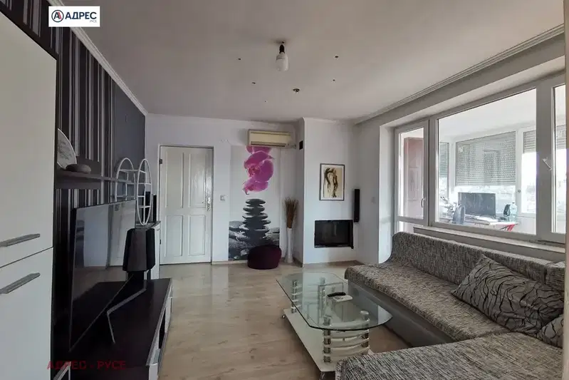 Двустаен апартамент в Русе, Широк център
