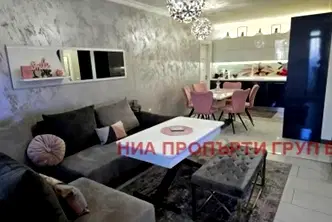 Двустаен апартамент с голяма тераса в Славейков, Бургас