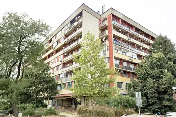 Двустаен апартамент в София, Сухата река