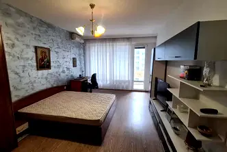 Двустаен апартамент в София, Сухата река