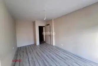 Двустаен апартамент в София, Сухата река