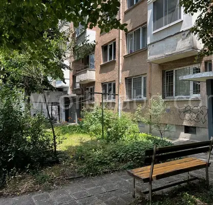 Снимка 2 — Двустаен апартамент в София, Света Троица