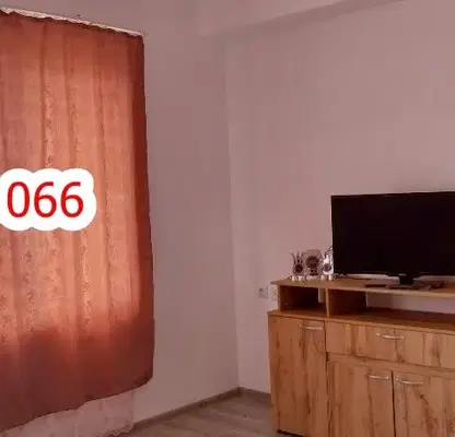 Снимка 5 — Двустаен апартамент в Шумен, Томбул джамия