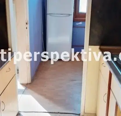 Снимка 3 — Двустаен апартамент с тераса в Тракия, Форума, Пловдив