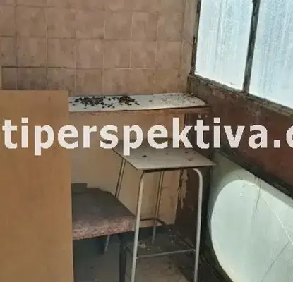 Снимка 4 — Двустаен апартамент с тераса в Тракия, Форума, Пловдив