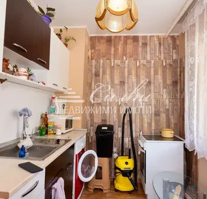 Снимка 5 — Двустаен апартамент в Шумен, Тракия