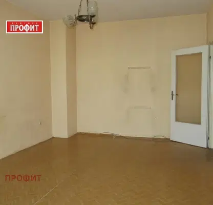 Снимка 2 — Двустаен апартамент в Пловдив, Тракия