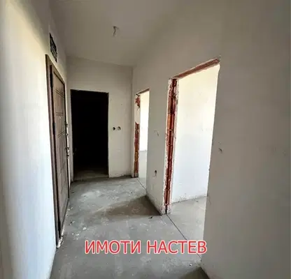 Снимка 2 — Двустаен апартамент в Шумен, Тракия
