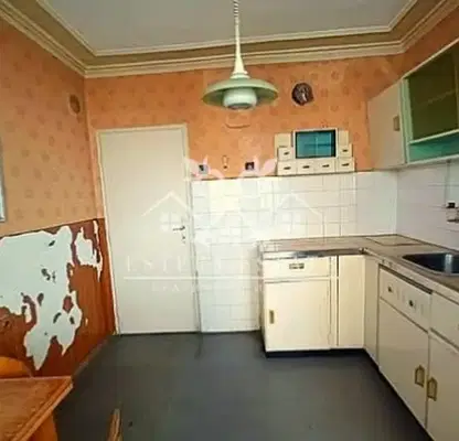 Снимка 4 — Двустаен апартамент в Шумен, Тракия
