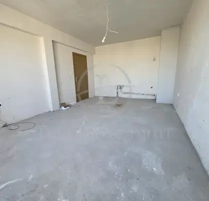Снимка 2 — Двустаен апартамент с тераса на 14-ти етаж в Тракия, Пловдив
