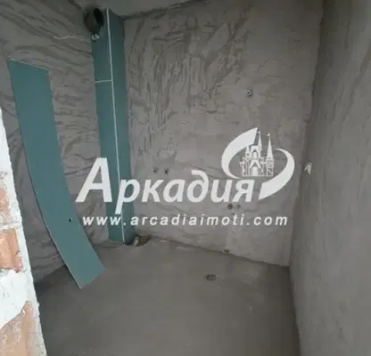 Снимка 5 — Двустаен апартамент с тераса в нова сграда в Тракия, Пловдив