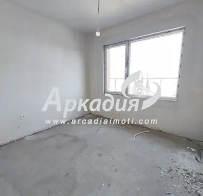 Снимка 5 — Двустаен апартамент с панорамна тераса в Тракия, Пловдив
