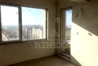 Двустаен апартамент с панорамна гледка в Тракия, Пловдив